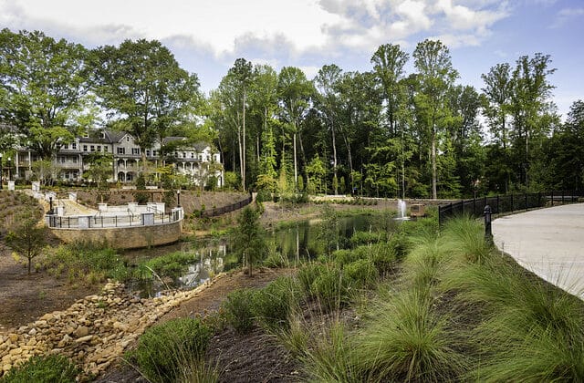 Thompson Street park showing Alpharetta's summer weather